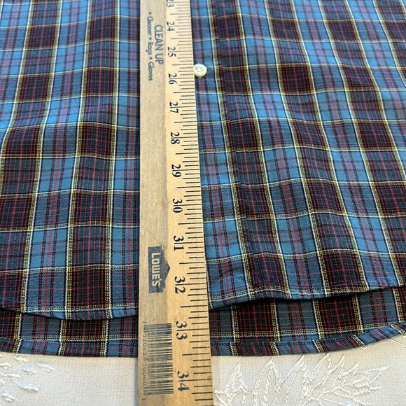 Ralph Lauren long sleeve button down shirt
100% cotton. Size Medium - Picture 6 of 7